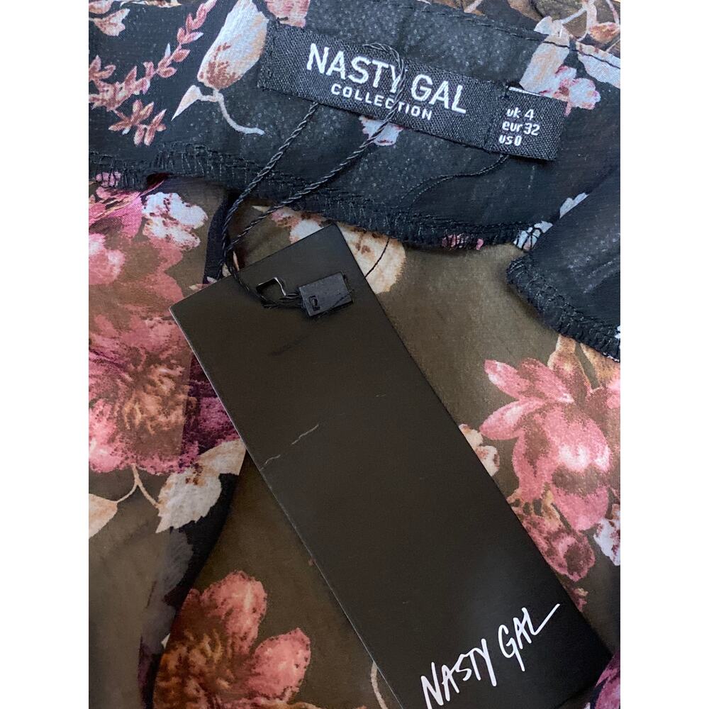 NEW Nasty Gal Black Floral Long Bell Sleeve Sheer Mesh V Neck Blouse Top Size 0 - Picture 7 of 7
